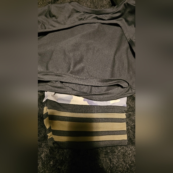 Bombshell Sportswear legging and crop top lot - Picture 3 of 3